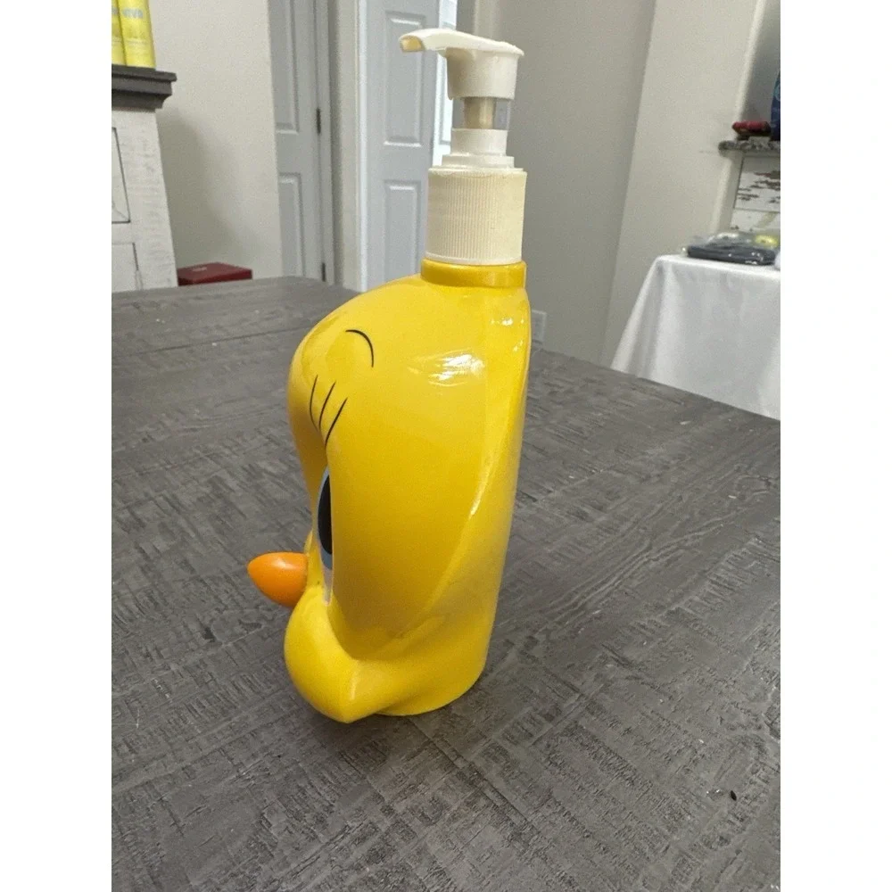 Vintage 1997 Tweety Bird‎ Large Soap Lotion Pump Dispenser Looney Tunes Rare HTF